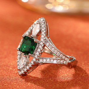 Anillo Texturizado con Cristal Verde Marquesa para Mujer, Elegante, Diseño 3D, Accesorio para Uso Diario y Fiestas - Product Image 6