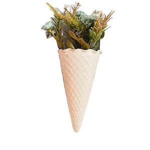Maceta de Cerámica con Forma de Cono de Helado para Colgar en la Pared, para Hogar u <span class=keywords><strong>Hotel</strong></span> - Product Image 1