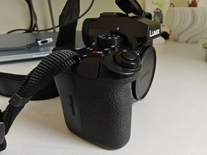 Appareil photo professionnel Lumix <span class=keywords><strong>S5</strong></span> Mark <span class=keywords><strong>II</strong></span> 24,2 MP Plein format Carte SD Vidéo 6K Wi-Fi Appareil photo pour la photographie de portrait - Product Image 4