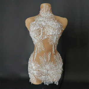2024 sexy trasparente donna cantante costume <span class=keywords><strong>da</strong></span> palcoscenico con punta di perla collo all'americana abito <span class=keywords><strong>da</strong></span> <span class=keywords><strong>sera</strong></span> abito <span class=keywords><strong>da</strong></span> <span class=keywords><strong>sera</strong></span> - Product Image 1