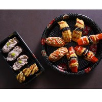 Kotak Sushi Sekali Pakai Premium Jepang yang Dapat Disesuaikan, Nampan Plastik Bulat dengan Tutup Daun Perilla, Kemasan Sushi Stok