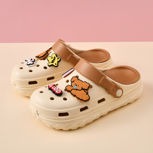 Crocs pour femmes, sandales d'été à semelles épaisses et antidérapantes, respirantes, confortables, douces et mignonnes, chaussures de plage, taille 35 40 - Product Image 1