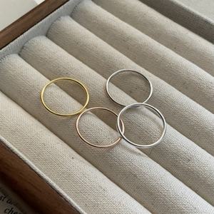 Anillo de Pareja Sencillo de Acero Inoxidable Chapado en Oro de 18K con Diseño de Rosa Elegante, Joyería Femenina para Mujer, Venta al Por Mayor - Product Image 2