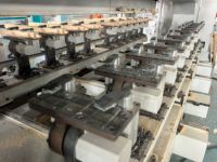 Centre d'usinage 5 axes multifonctionnel pour pieds de chaise en bois : tenonnage, rainurage, fraisage, perçage, forage