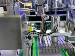 Ligne d'assemblage de <span class=keywords><strong>tube</strong></span> de <span class=keywords><strong>collection</strong></span> de stockage de séparation de cellules sanguines système de collecte de sang pédiatrique - Product Image 5