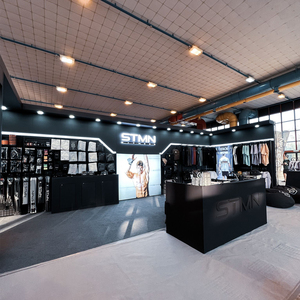 Système de stand d'exposition modulaire en bois flexible à construction rapide pour les marques de mode, présentoirs éphémères personnalisés, stand de salon professionnel - Product Image 2