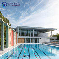 Estructura de Acero de Gran Envergadura para Piscina, Edificio Prefabricado para Piscina Deportiva con Panel Aislante, Diseño Personalizado