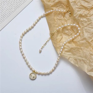 Collar de Perlas de Agua Dulce Radiantes/Dulces Estilo Reina, Cadena para Clavícula, Versátil, Elegante y Ajustable - Product Image 1