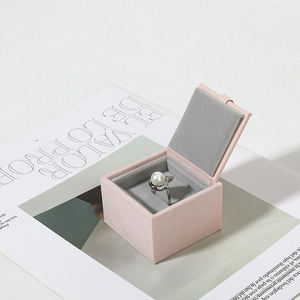 Caja de Regalo para Joyería al por Mayor con Logotipo Personalizado, Caja para Anillos, Aretes y Colgantes, Caja de Joyería de Terciopelo con Solapa - Product Image 5