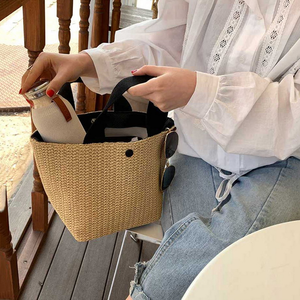 <span class=keywords><strong>Sac</strong></span> de plage en paille fait main avec broderie de perles, doublure en toile imperméable, deux poignées et chaînes, nouveau modèle <span class=keywords><strong>fantaisie</strong></span> et mignon, prix abordable, en promotion - Product Image 4