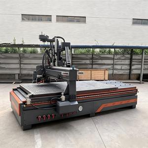 <span class=keywords><strong>Scie</strong></span> à panneaux industrielle 12KW avec changeur d'outils automatique, système de commande servo pour la production de portes en bois massif, routeur CNC ATC avec <span class=keywords><strong>scie</strong></span> - Product Image 3