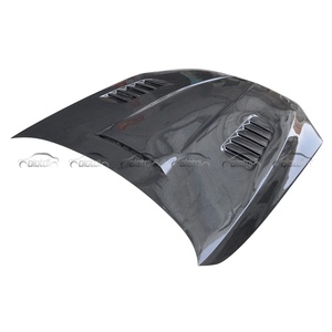 Capot moteur en carbone de type V pour BMW M6 F06 F12 F13 2014-2017 - Product Image 4