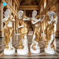 Prêt à être expédié, en promotion : Statues des Quatre Muses en fibre de verre blanc et or, ensemble de sculptures de femmes musiciennes avec base basse