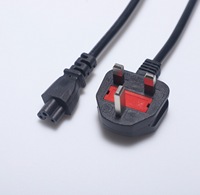 Cordon d'alimentation britannique en PVC de 1,5 m avec prise IEC-60320 C7, à trois broches, avec fusible, vente en gros