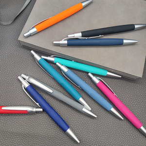 Venta caliente más barato fabrica bolígrafos de plástico de goma con impreso personalizado - Product Image 4