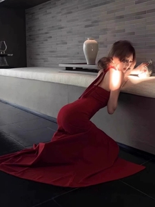 Elegante Vestido Maxi Rojo con Cuello Halter, Adornos Florales <span class=keywords><strong>y</strong></span> Abertura Alta, Moda de Verano para Mujer, <span class=keywords><strong>Vestidos</strong></span> de Verano 2026 - Product Image 4