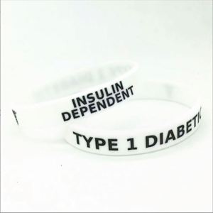 สายรัดข้อมือกีฬา PVC ซิลิโคนและยางหลากสีสัน ปรับแต่งได้ตามต้องการ - Product Image 4