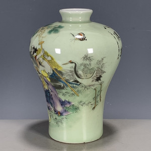 Vase à fleurs de prunier motif Huit Immortels en Porcelaine Famille-Rose de la période <span class=keywords><strong>Guangxu</strong></span> de la Dynastie Qing - Porcelaine Antique de Qualité Muséale - Product Image 4