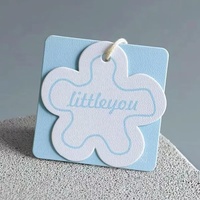 Étiquettes volantes en papier écologique avec logo de haute qualité en forme de fleur chaussures étiquettes de vêtement étiquette carte vêtements étiquettes volantes avec ficelle