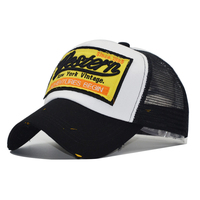 Gorra Trucker Vintage con Letras en Relieve 3D, Logotipo Bordado, Malla Transpirable en la Parte Trasera, Visera Curva Desgastada y Ajustable