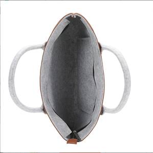 Sac pour ordinateur portable en feutre de polyester de grande capacité, pliable, durable et portable pour un usage quotidien au bureau - Vente directe d'usine - Product Image 4