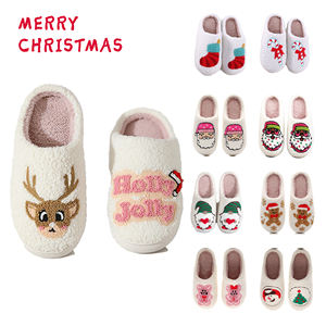 Chaussons de Noël en Peluche pour Femme, Pantoufles Plates en Polaire avec Père Noël, Élan et Renne, Chaussures d'Intérieur Chaudes et Douillettes en Fourrure pour l'Hiver - Product Image 1