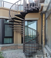 Escalier en spirale en fer forgé avec garde-corps en verre, haute résistance, antirouille, en acier galvanisé, escaliers préfabriqués pour intérieur et extérieur
