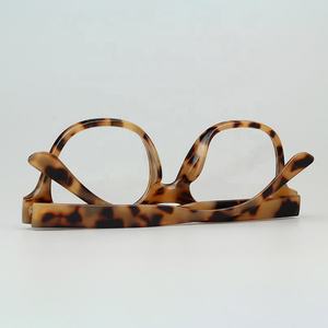 Vente en gros Monture <span class=keywords><strong>de</strong></span> <span class=keywords><strong>lunettes</strong></span> transparente optique en PC pour femmes Montures optiques en plastique PC bon marché - Product Image 2