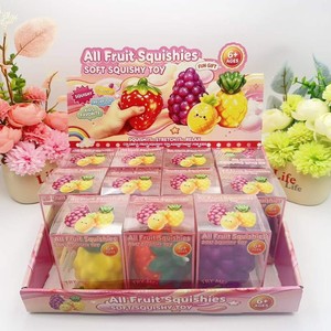 Juguetes de Peluche con Diseño Innovador de Sandía, Fresas y Piña, Juguetes Antiestrés de Frutas Simuladas, Juguetes de Alta Calidad - Product Image 1