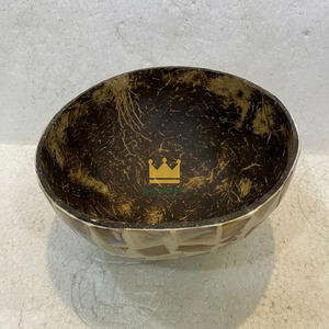 ชามเปลือกมะพร้าวขัดเงาธรรมชาติ ฝังมุกด้านใน น้ำหนักเบา ทนทาน เป็นมิตรกับสิ่งแวดล้อม ชามตกแต่งแบบคลาสสิก - Product Image 2