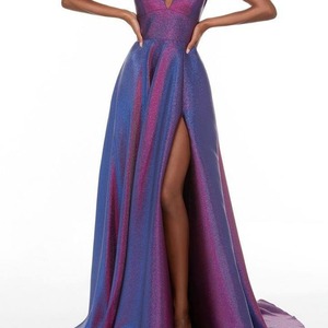 V Neck Spaghetti Strap Long Evening Gown With Slit Elegant Formal Dress For Banquets And Events - Product Image 1