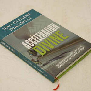 ขายร้อน ราคาโรงงานโดยตรง พิมพ์หนังสือปกแข็ง เย็บเข้าเล่ม เคลือบฟิล์ม โลโก้สีตามสั่ง - Product Image 6