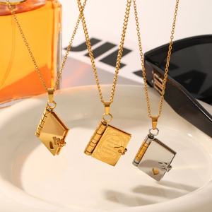 Collier long à breloques en acier inoxydable, plaqué or véritable 18 carats PVD, inaltérable, motif livre, pour femmes, hommes et filles - Product Image 1