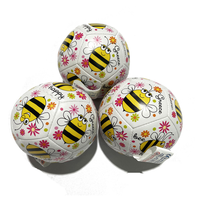 Ballon souple en PU de 4 pouces, rembourré de coton PP, style Hacky Sack, mini ballon de rugby, imprimé dessin animé, jouets souples pour enfants, vente en gros
