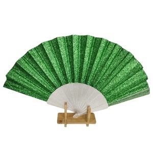 Nouveau style – Éventail pliant en plastique de 23 cm, scintillant, idéal pour les raves, éventail chinois en plastique pour la décoration - Product Image 1