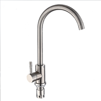 Robinets mélangeurs d'eau rotatifs à 360 degrés Robinets à poignée unique et filtre à eau pour évier de cuisine en laiton Robinets d'évier d'eau chaude et froide