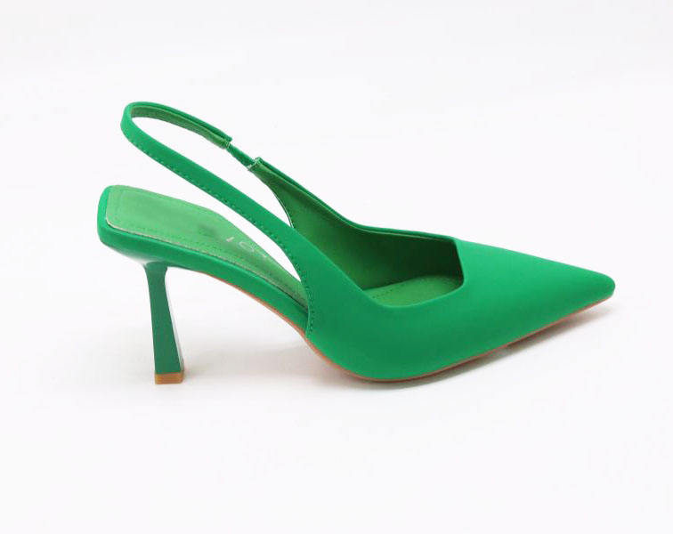 สีเขียว