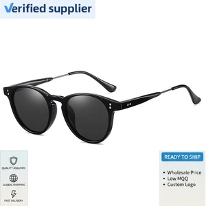 Occhiali da sole polarizzati rotondi piccoli personalizzati da uomo, protezione UV400, resistenti agli urti, in PC e metallo, eleganti, per la spiaggia, fornitore <span class=keywords><strong>di</strong></span> fabbrica - Product Image 2