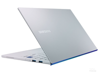 Samsung Book Ion (i7 10510U/16GB/512GB) Sottile con Grafica Integrata e Display QLED
