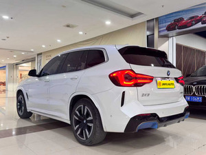 Auto Usado B M W IX3 2021 Edición Líder SUV de Lujo Eléctrico Puro Interior Oscuro Cuero Tracción Trasera Volante a la Izquierda - Product Image 4
