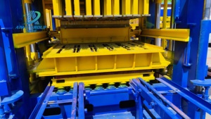 Hot-bán hoàn toàn tự động khối bê tông Máy làm <span class=keywords><strong>QT</strong></span> 8-15 dây chuyền sản xuất khối rỗng máy móc ở bờ biển ngà - Product Image 4