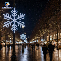 Maßgefertigte IP65 Warmweiße LED-Glocken-Straßenlaterne mit Sternakzent für Einkaufszentren und Weihnachtsfest-Dekorationen