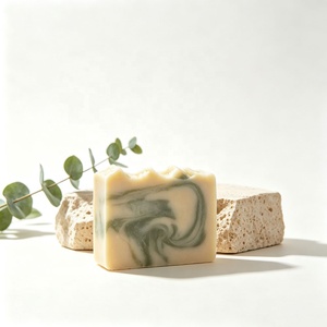 Savon Artisanal au Suif de Bovins Élevés en Pâturage avec Logo Personnalisé, Procédé à Froid, Huiles Naturelles, Hydratant Visage et Corps, Pour Tous Types de Peau - Product Image 6