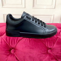 Sneakers de créateur pour hommes, dessus en cuir de luxe, semelle en caoutchouc respirante, sneakers à lacets pour hommes et femmes, chaussures décontractées