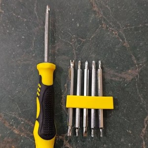 Multipurpose <b>Screwdriver</b> <b>Set</b> With Interchangeable <b>Bits</b> Flat Head And Crosshead For Diy Repair Tasks - Product Image 1