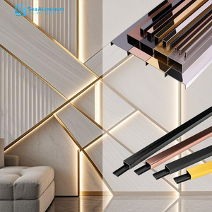 Profilé en <span class=keywords><strong>U</strong></span> en <span class=keywords><strong>aluminium</strong></span> Accessoires de décoration intérieure <span class=keywords><strong>Moulure</strong></span> de garniture en <span class=keywords><strong>aluminium</strong></span> Panneau en alliage pour décoration extérieure Matériel - Product Image 1