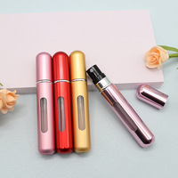 Vente en gros d'atomiseurs de parfum portables rechargeables en aluminium et PP, flacon pulvérisateur de 5 ml, 10 ml, 20 ml pour les voyages et les cadeaux, logo personnalisé