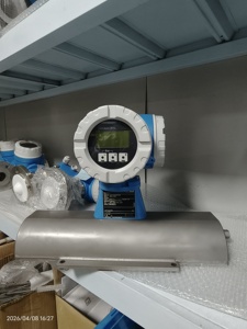 Débitmètre massique Coriolis Proline Promass 83A02 83A04 80A02 80A04 Mesure du débit minimal pour gaz, air, huile - Product Image 1