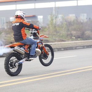 Moto tout-terrain <span class=keywords><strong>Enduro</strong></span> 300cc <span class=keywords><strong>2</strong></span> <span class=keywords><strong>temps</strong></span> à carburateur de marque Orange Power Opw, idéale pour le saut en montagne et la course - Product Image 3