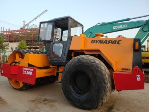 Rodillo Compactador DYNAPAC CA30D de Segunda Mano de Alta Calidad, Original y Usado, con Plataforma, Máquina Multifuncional para Carreteras en Venta - Product Image 4
